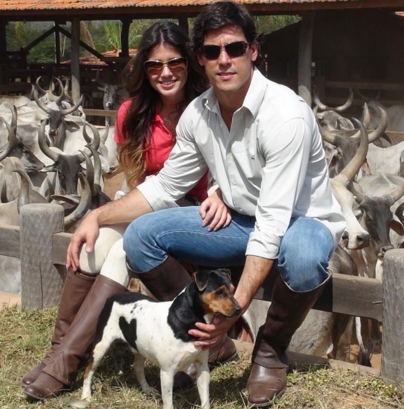 Paula Fernandes termina noivado com Henrique do Valle e diz: “estamos em paz”